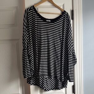 Old Navy Black and White Striped Top